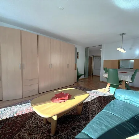 Apartament Apollo 44 *
